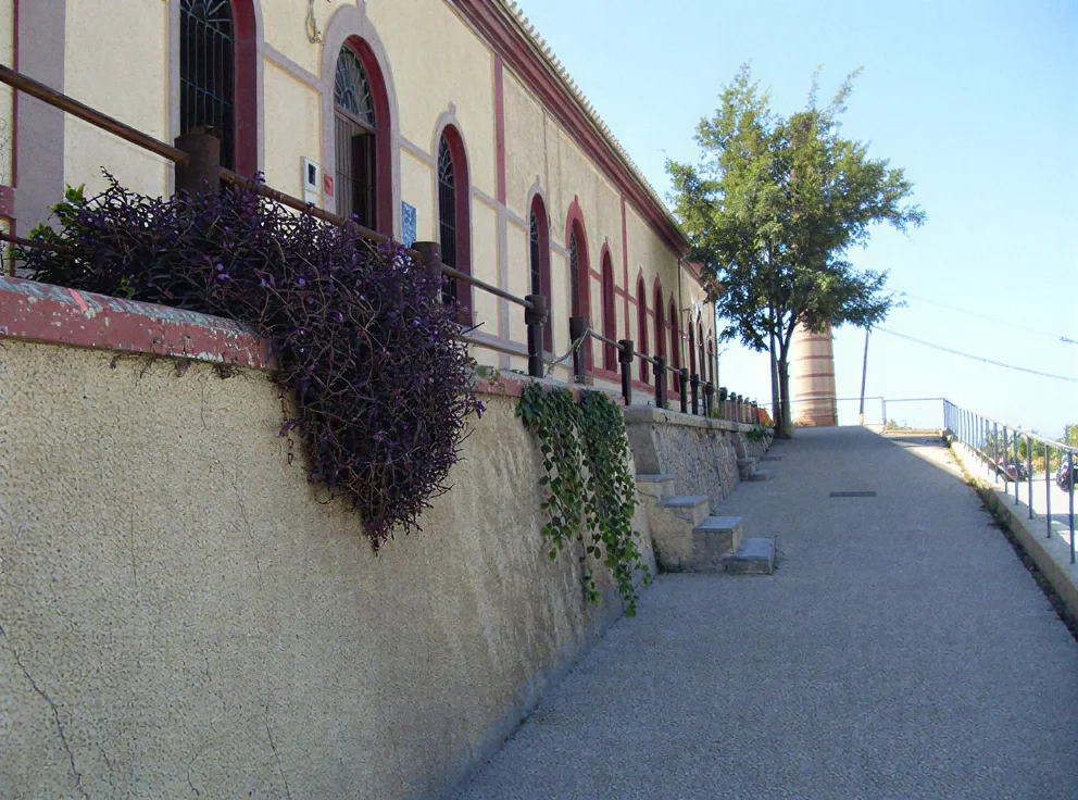 Fachada lateral de uno de los edificios de la Alcoholera